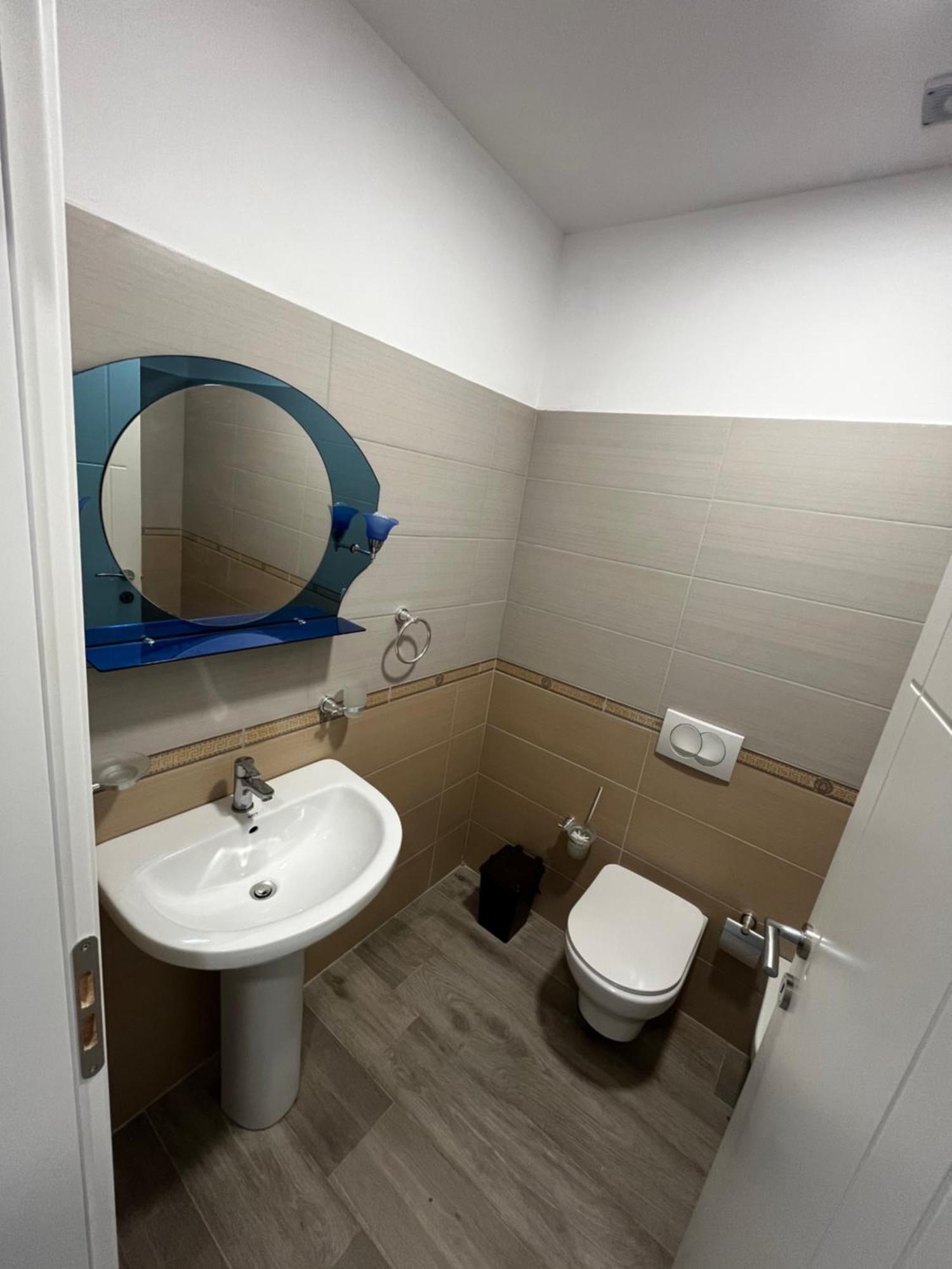 H&A Guest House Divjake Ngoại thất bức ảnh