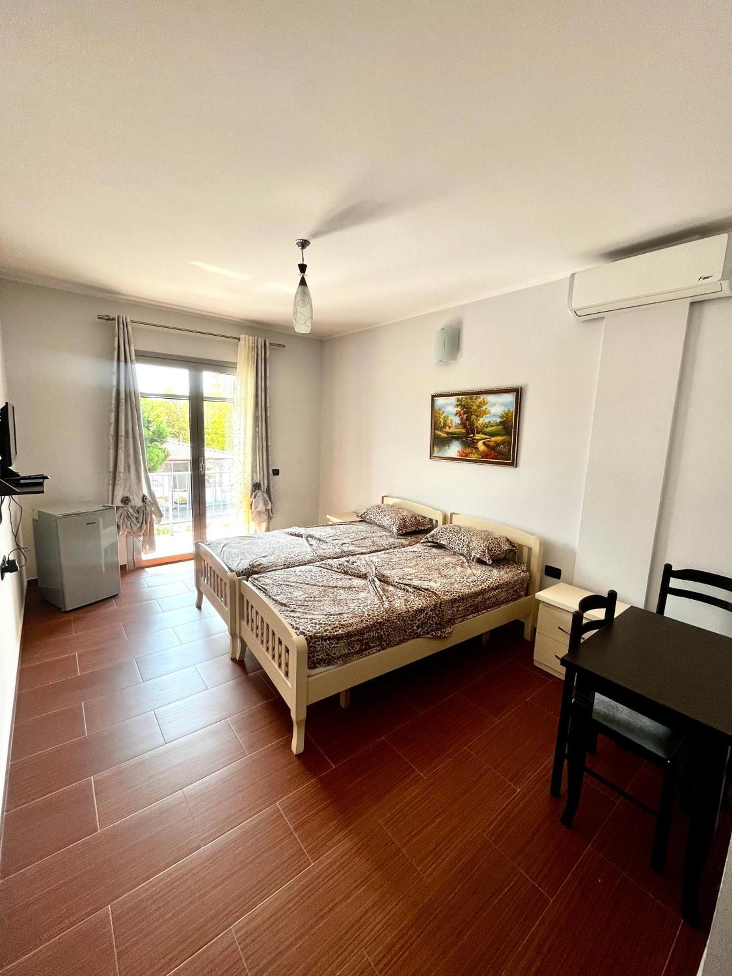 H&A Guest House Divjake Ngoại thất bức ảnh